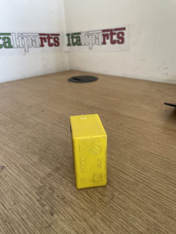 Central locking relay - 46469671 - Alfa Romeo 166 **used part**