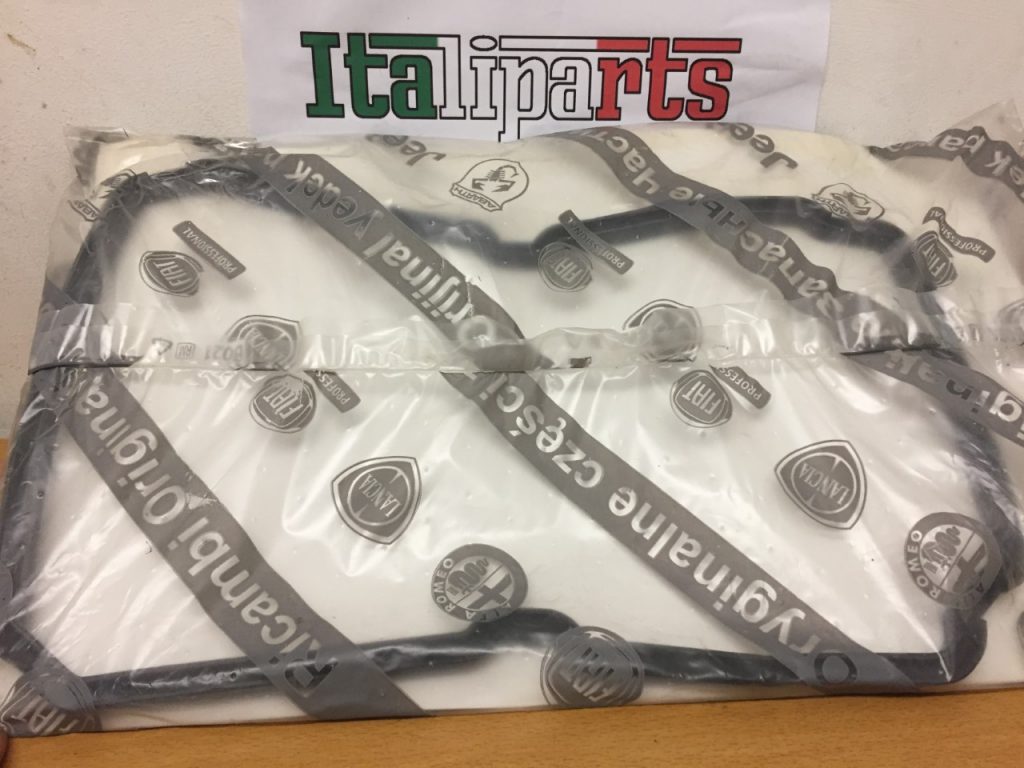 Oil pan gasket 52108332AA Chrysler 300C 200412 Jeep Grand Cherokee