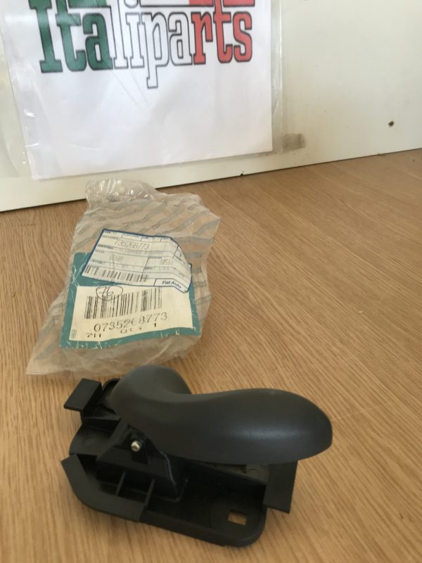 Handle - N/S/R rear inner left - 735268773 - Fiat Punto