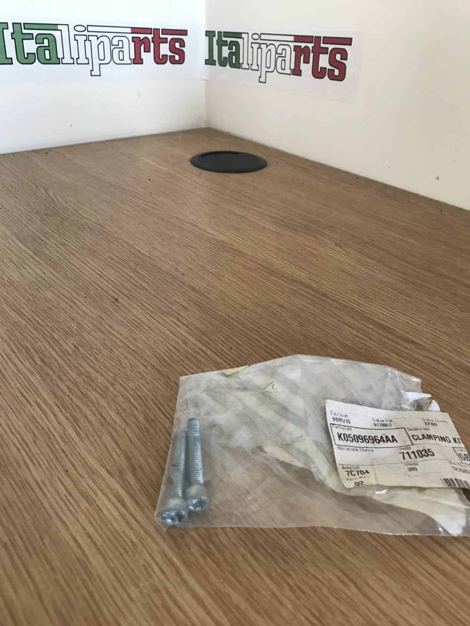 Wing mirror screw - 5096964AA - Chrysler Crossfire pack of two