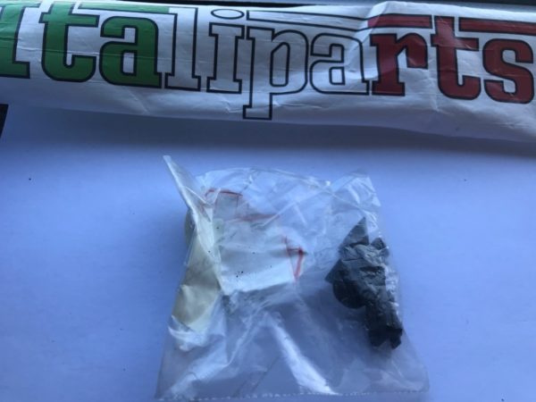 Parcel shelf clip right - 71718754 - Alfa Romeo 147 GT **price is for one**