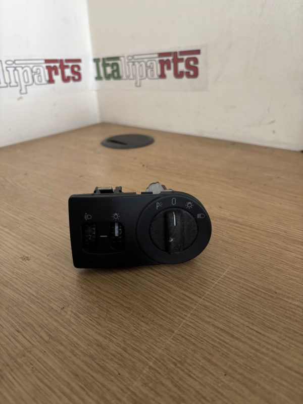 Headlight switch non xenon - 156434500 - Alfa Romeo 166 **used part**