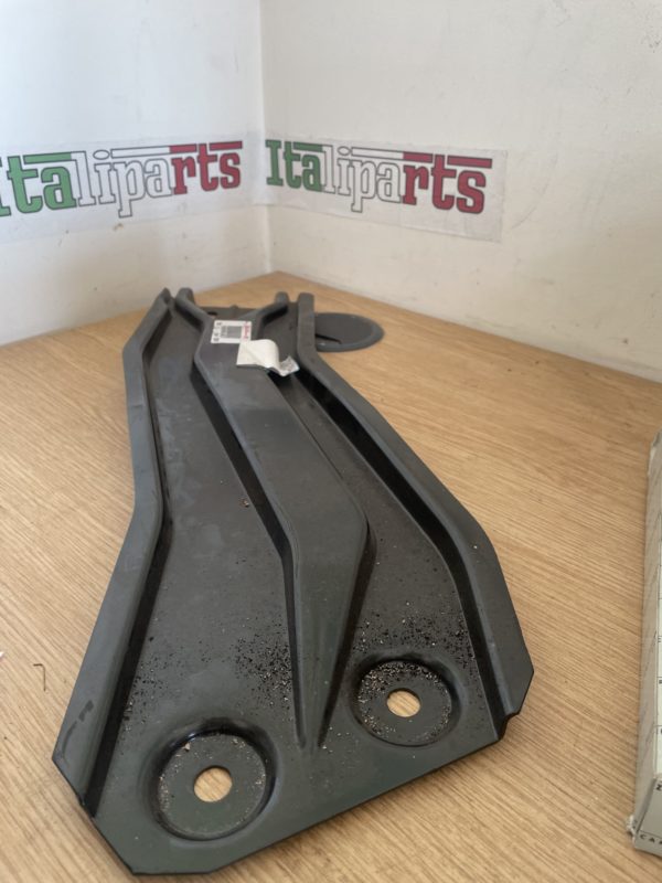 Suspension plate left - 60654607 - Alfa Romeo GTV Spider TS 2.0 V6 TB