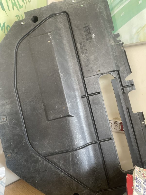 Engine under cover - 9623829880 - Peugeot 206 2.0 HDI  **has storage marks**