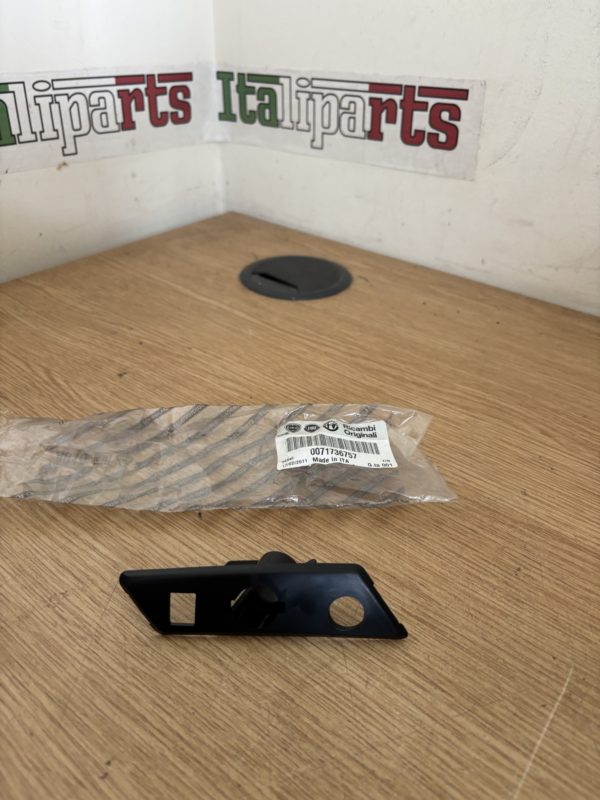 Headlight washer jet cover - 71736757 - Alfa Romeo GT