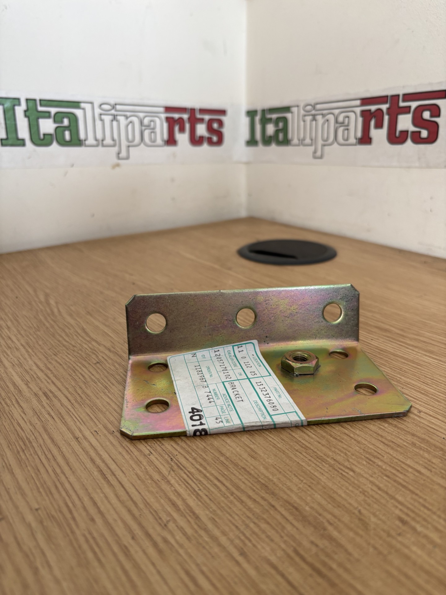 Bracket - 1332376080 - Lancia Y10