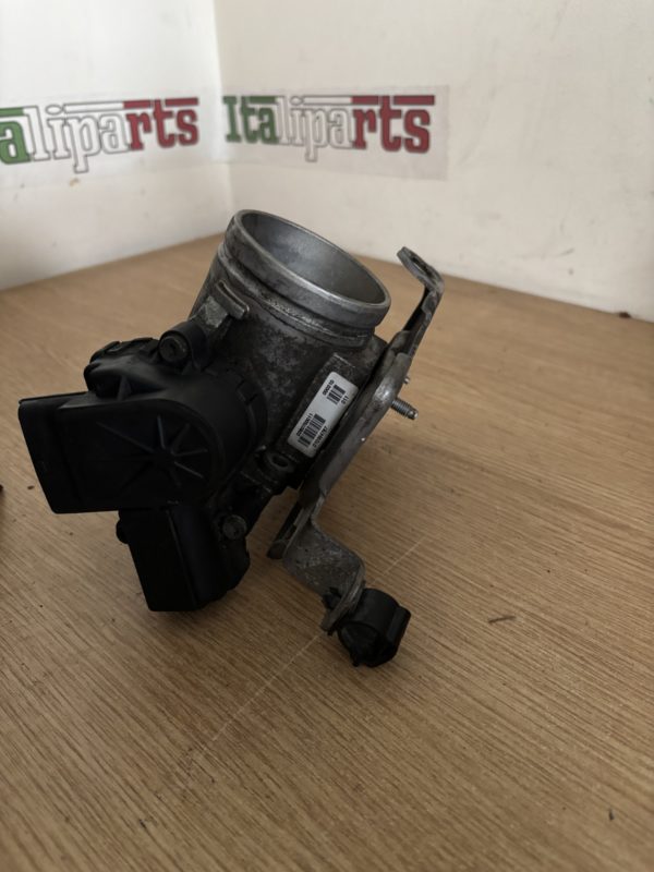 Throttle body - Bosch 0280750011 - Alfa Romeo 166 2.0 TS CF2 **used part**