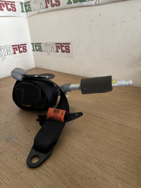 Seat belt front right - 10812801 Breed C481 - Alfa Romeo 156 **used part**
