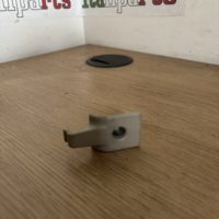 Rear sun blind clip beige - 151801000 - Alfa Romeo 166 **used part**