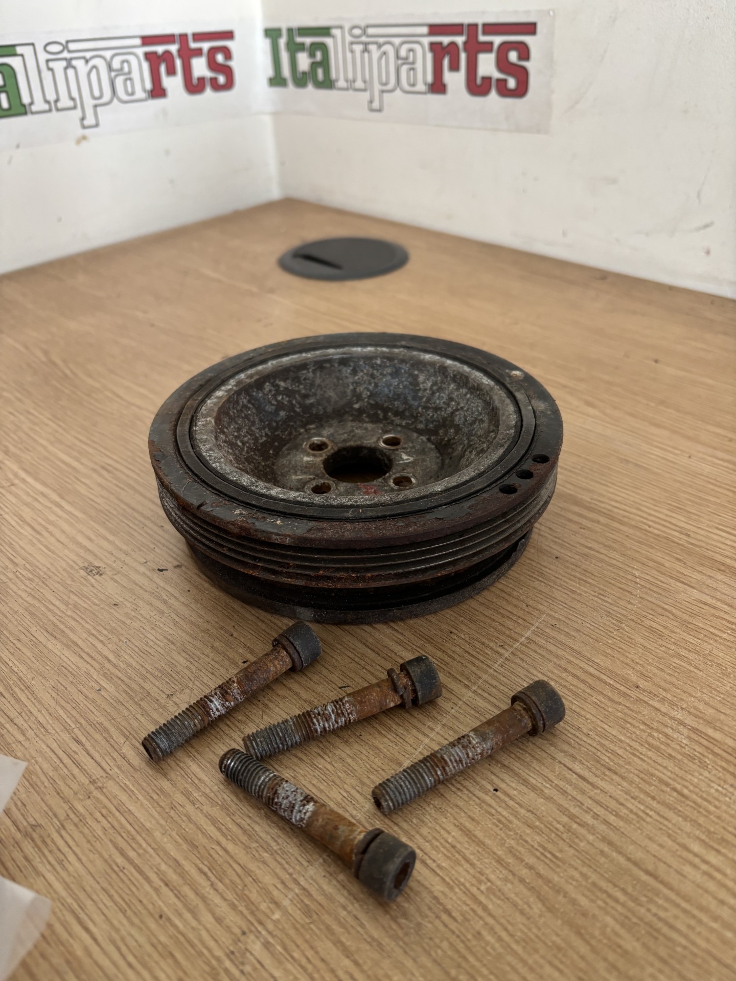 Pulley with bolts - 7633794  7633794-G - Lancia Thema 2.0 16v **used parts**