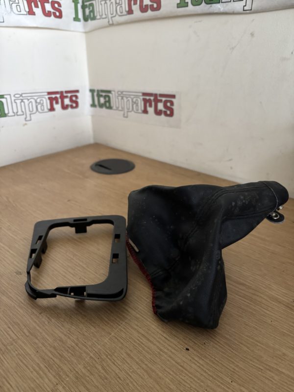Gear surround with gaiter - B288 - Alfa Romeo 156 **used parts**