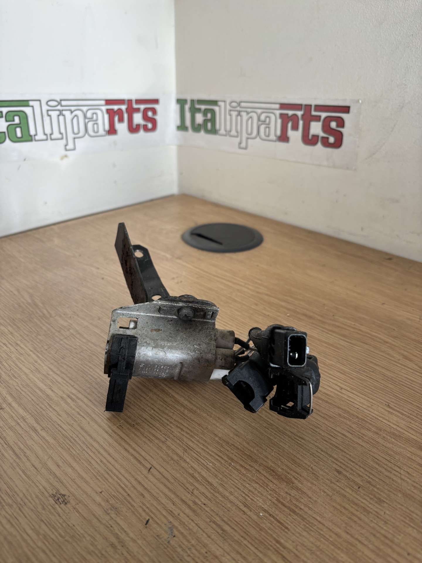 Fuel injection resistor - Bosch 0280 159 012  7643567 - Lancia Thema **used part**