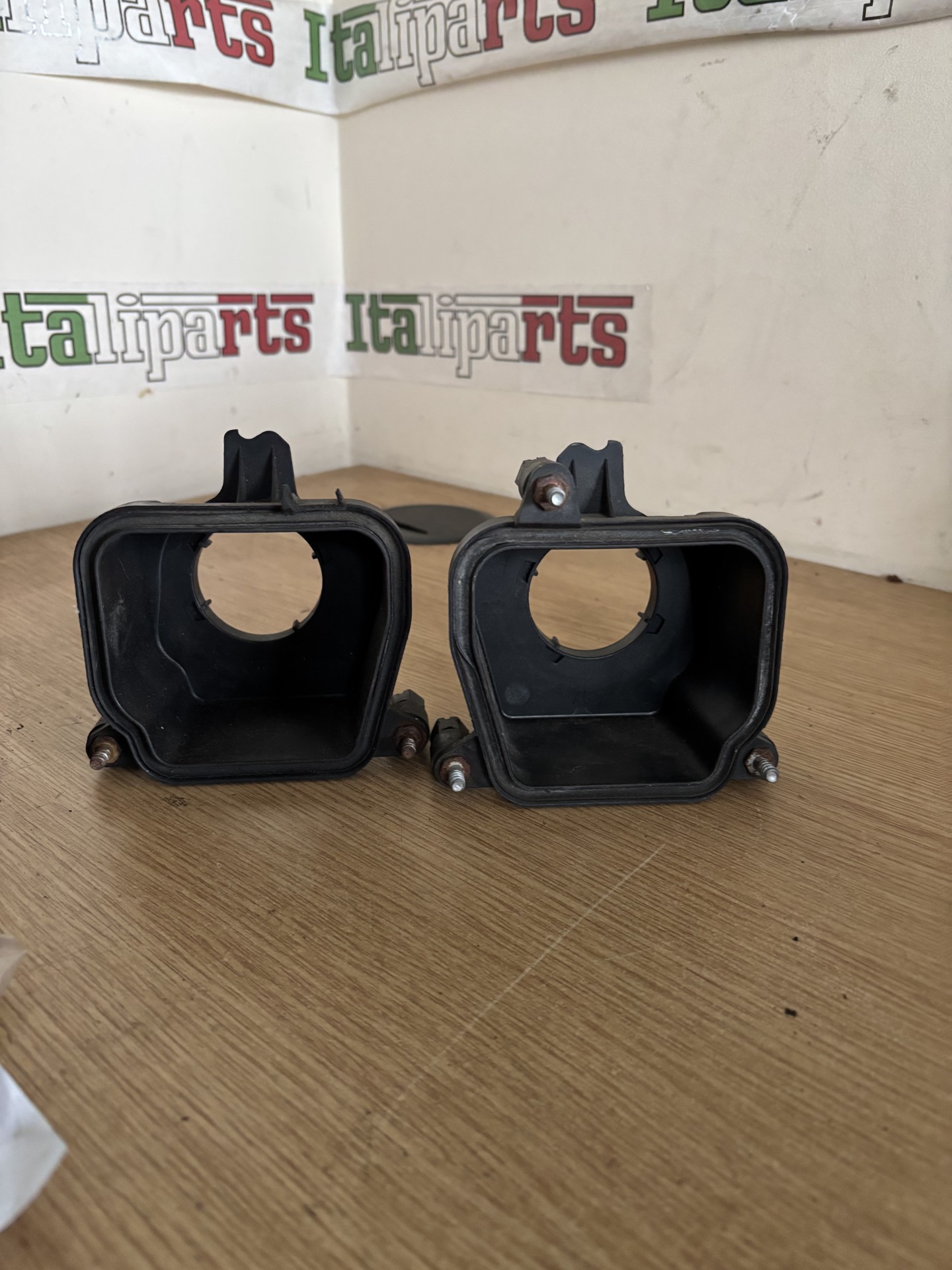 Headlight bulb holder pair - Alfa Romeo 166 original **used parts, one clip broken**