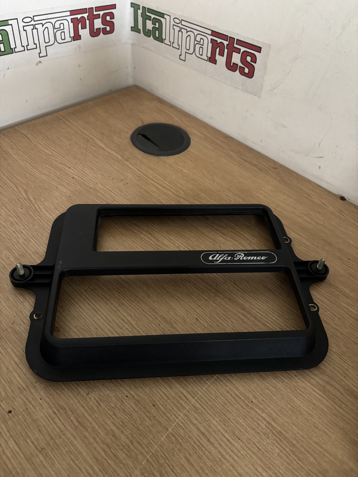 CD Changer trim - 15619352 - Alfa Romeo 166 **used part**