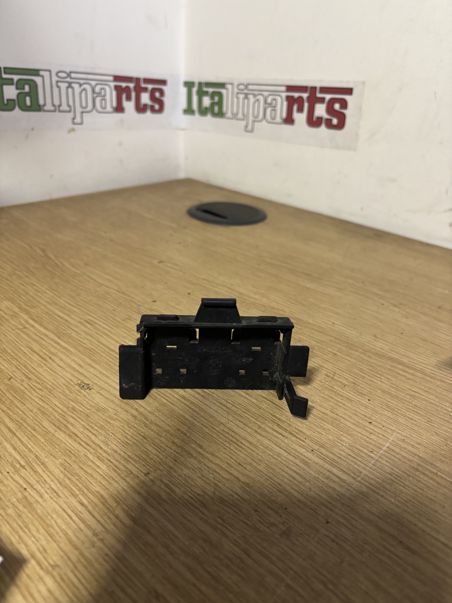 Cover - 60616507 - Alfa Romeo 166 Maserati 3200 4200 **used part**