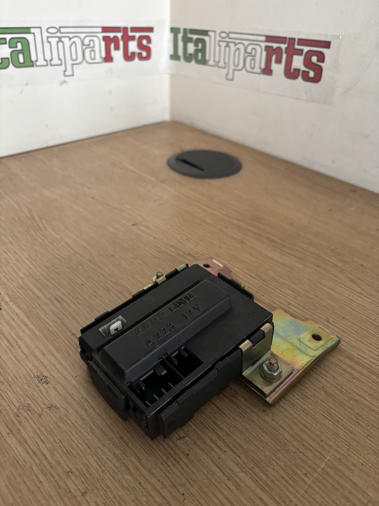 Ignition module controller - A223 - Lancia Thema **used part**