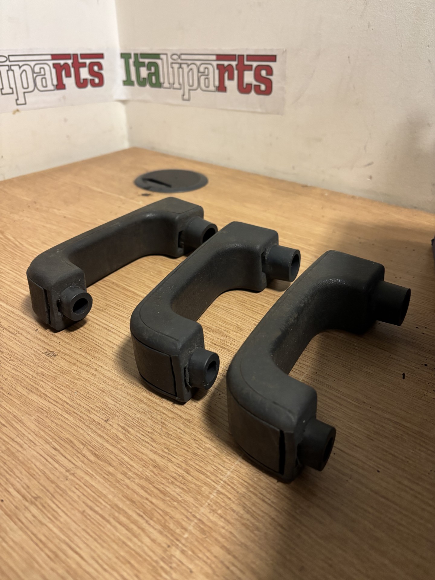 Grab handles set of three - Alfa Romeo 90 **used parts**