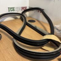 Rear door seal tan - 156024747 - Alfa Romeo 166 **used part**