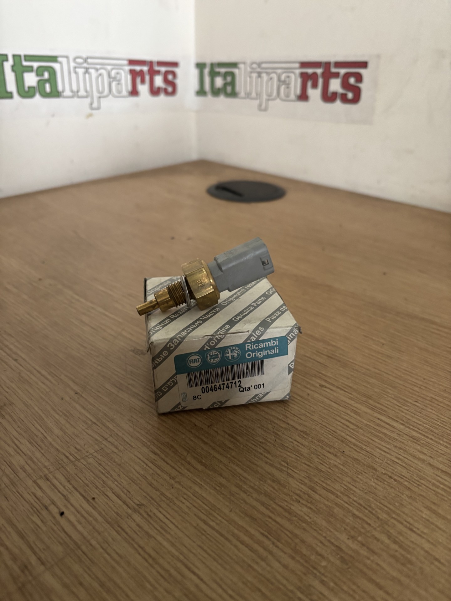 Coolant temp sensor - 46474712 60814402 - Alfa Romeo 145 146 156 166 GTV Spider 1.4/1.6/1.8/2.0 & 1.9/2.4 JTD