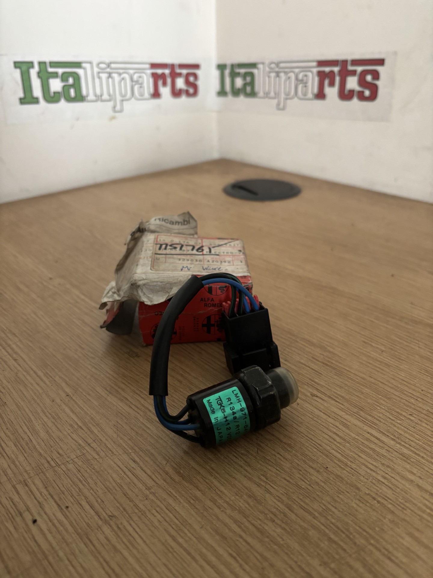 Air con pressure switch - 7751761 - Alfa Romeo 155 GTV Fiat Tempra Tipo Uno