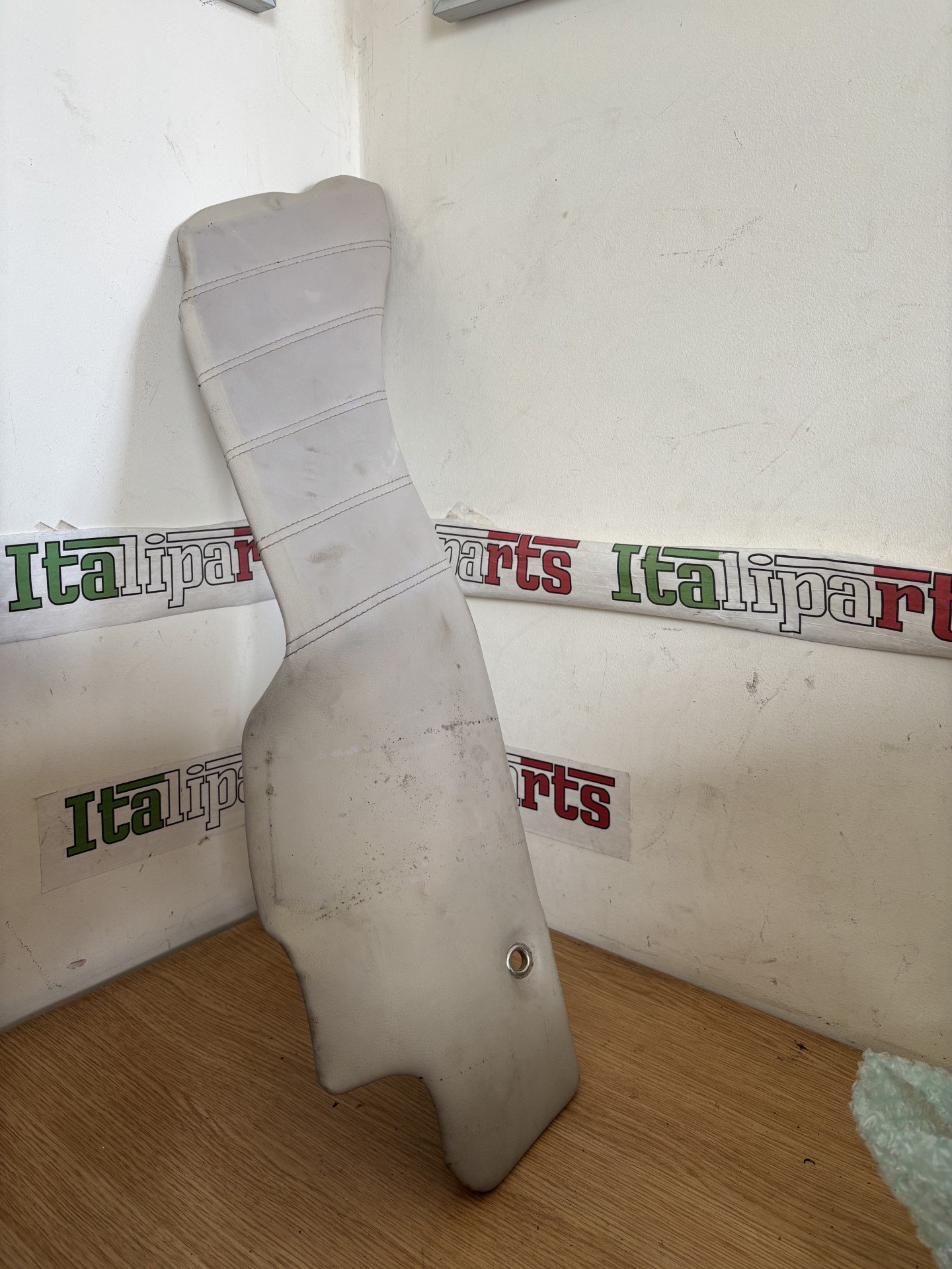 Foot well trim beige left - 1560181600 - Alfa Romeo 166 manual **used part**