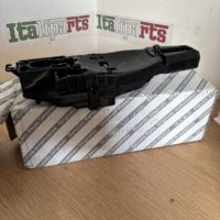 Door handle bracket front left - 50545348 - Alfa Romeo Giulia Stelvio