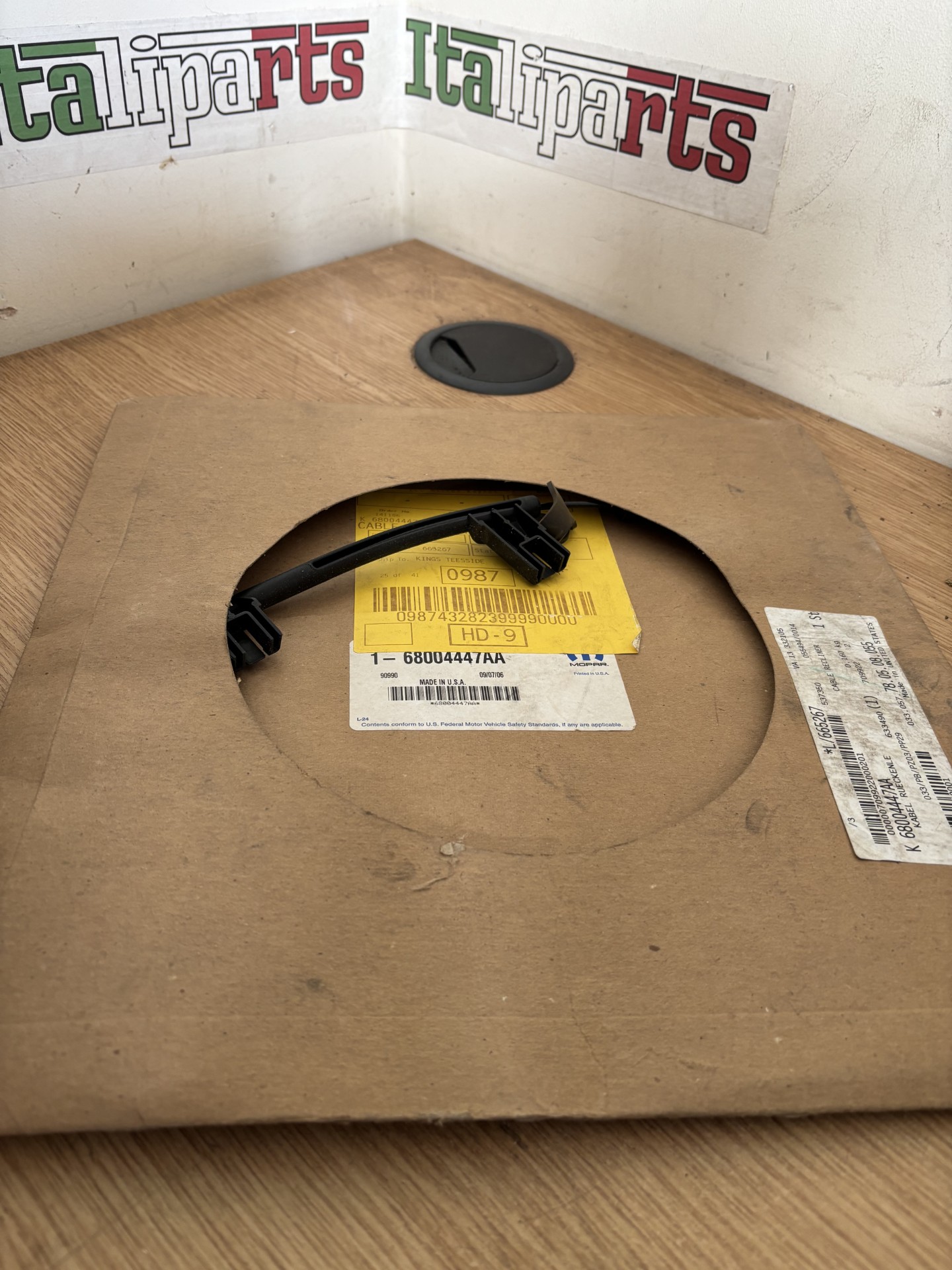 Seat recliner cable - 68004447AA - Dodge