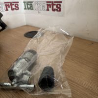 Clutch slave cylinder - 71738468 Magneti Marelli - Alfa Romeo 145 146 155 1.8 16v 164 3.0 V6 156 1.9/2.4 JTS 166 GTV Spider TS & V6 7 Fiat Coupe
