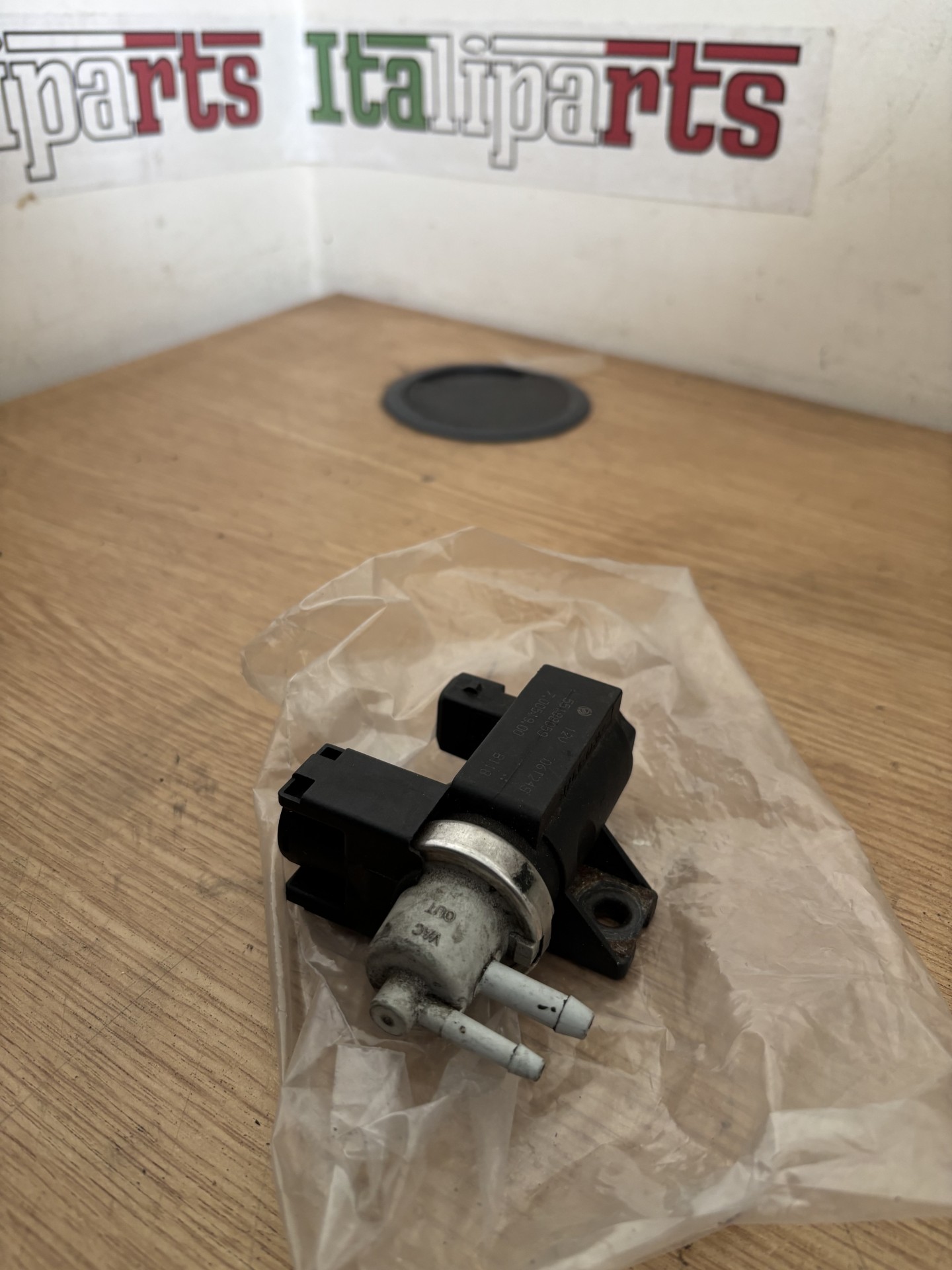Solenoid valve - 55188059 - Alfa Romeo 147 156 166 GT 159 Brera Spider **used part**